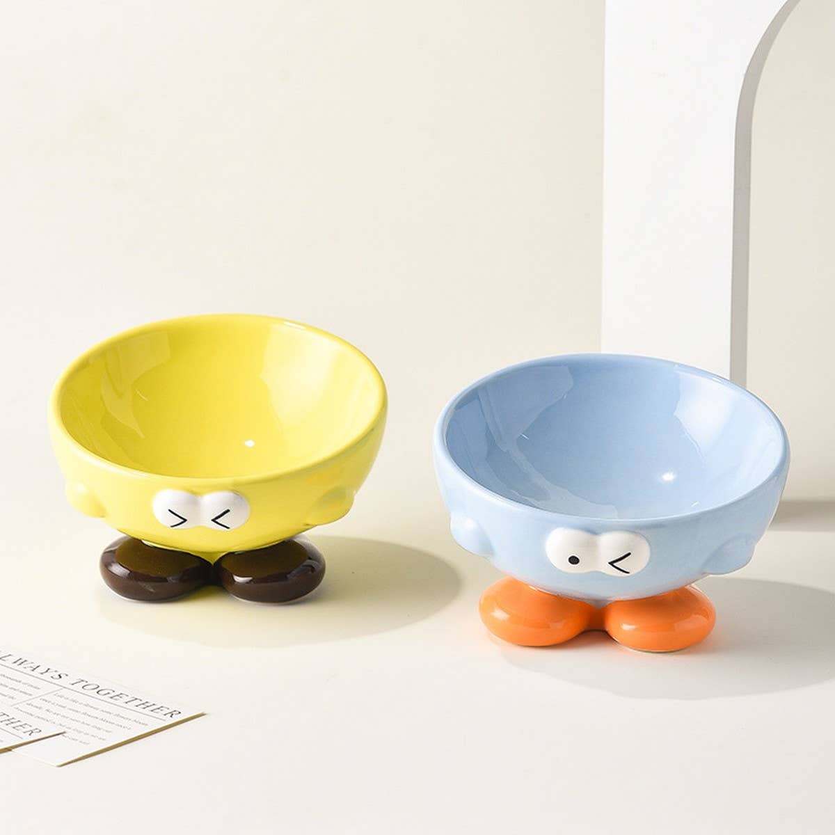 Elevated dog bowl set