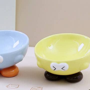 Elevated dog bowl set