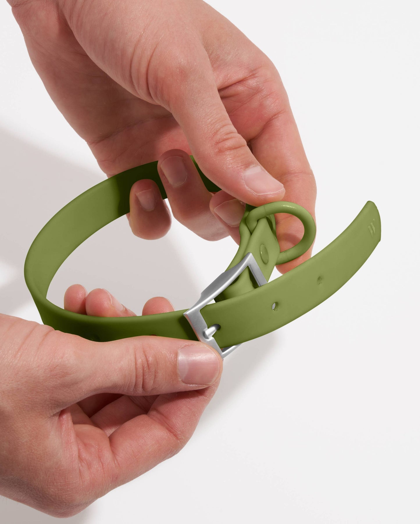 Adjustable Waterproof Collar: Strawberry / MEDIUM